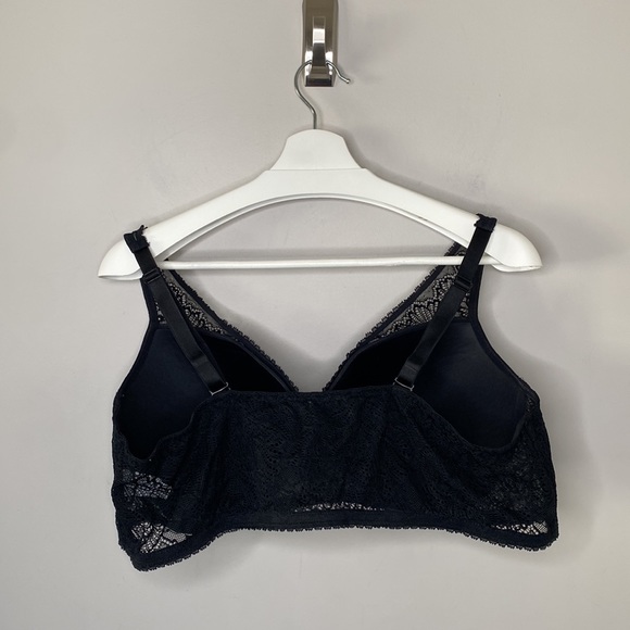 Deesse Black All-Over Lace Wireless Padded Bralette - Picture 8 of 14